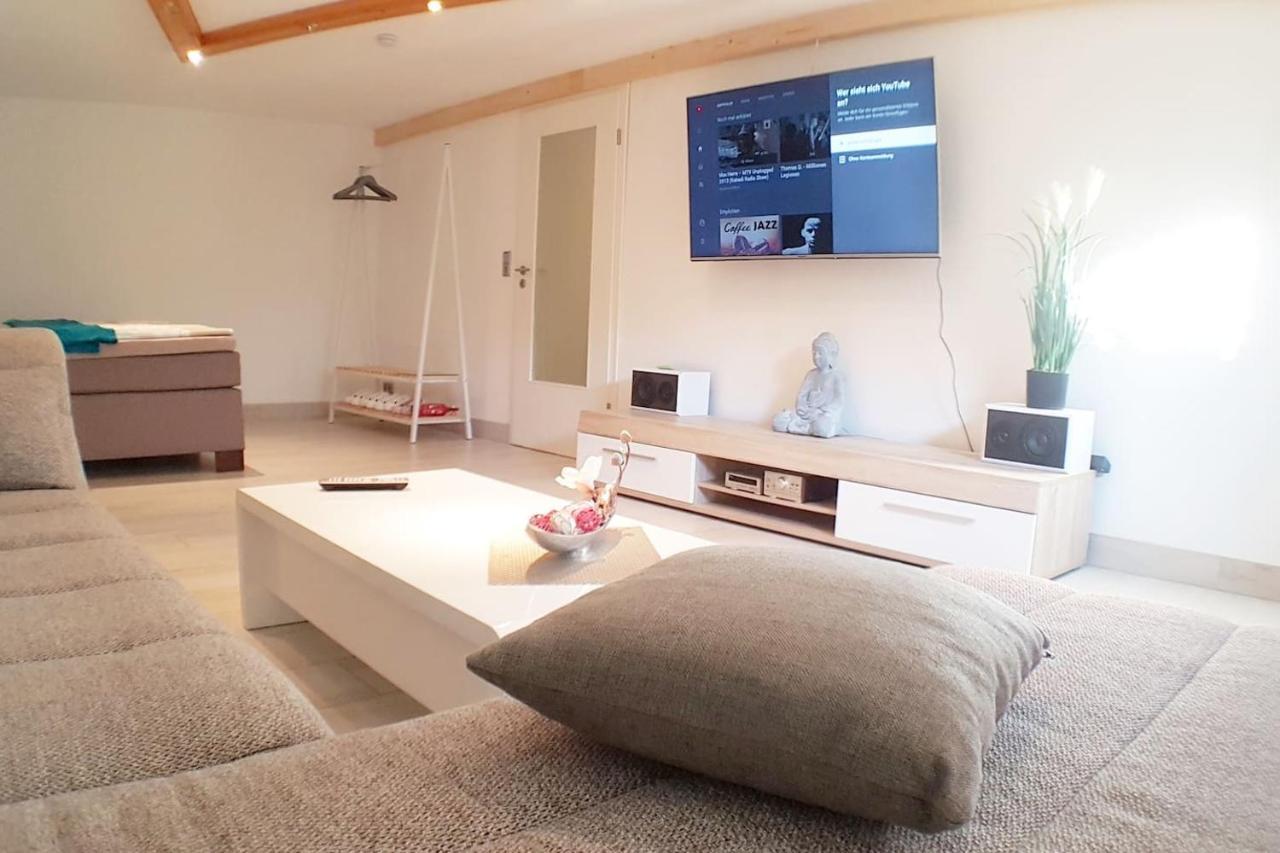 Moderne Kellerwohnung Fuer Handwerker Zwischen Braunschweig Und Wolfsburg, Mit Internet, Kueche, Parkplatz, 24H Check-In Schandelah 外观 照片